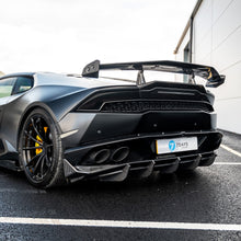 Load image into Gallery viewer, LAMBORGHINI HURACAN LP-610 CARBON FIBRE FULL KIT - CT DESIGN
