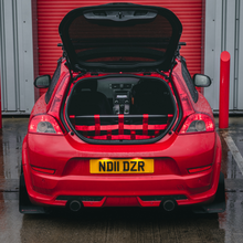 Load image into Gallery viewer, Volvo C30 Strut bar and Cargo net
