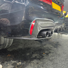 Load image into Gallery viewer, V Style Carbon Fibre Rear Diffuser for BMW G30 G31 5 Series M Sport F90 M5 17-23
