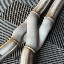 Load image into Gallery viewer, BMW X3M F97 S58 4" Hybrid Single Z-Pipe Mid Pipe Exhaust | FreeFlo AGR-X
