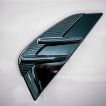 Load image into Gallery viewer, Pre-Preg Carbon Fibre Side Fender Trim for BMW G82 G83 M4 21-Present
