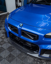 Load image into Gallery viewer, BMW M2 G87 Pre-Preg Performance Carbon Fibre Front Grilles by TRE (2023+)
