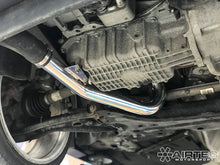 Load image into Gallery viewer, AIRTEC Motorsport hot side lower boost pipe for Fiesta ST 180/200
