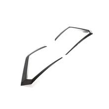Load image into Gallery viewer, Pre-Preg Carbon Fibre Rear Bumper Trims for Lamborghini Urus 18-21
