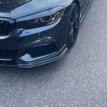 Load image into Gallery viewer, FD Style Carbon Fibre Front Splitter for BMW G30 5 Series M Sport 17-20
