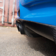Load image into Gallery viewer, BMW E92/E93 M3 CARBON FIBRE DIFFUSER
