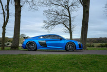 Load image into Gallery viewer, AUDI R8 V10 GEN 2 CARBON FIBRE KIT - V STYLE
