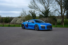 Load image into Gallery viewer, AUDI R8 V10 GEN 2 CARBON FIBRE KIT - V STYLE
