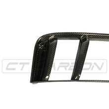 Load image into Gallery viewer, AUDI R8 V10 GEN 2 CARBON FIBRE REAR SIDE GRILLES
