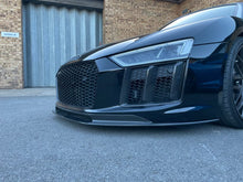 Load image into Gallery viewer, AUDI R8 V10 GEN 2 CARBON FIBRE SIDE GRILLES
