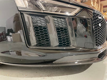 Load image into Gallery viewer, AUDI R8 V10 GEN 2 CARBON FIBRE SIDE GRILLES
