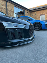 Load image into Gallery viewer, AUDI R8 V10 GEN 2 CARBON FIBRE SPLITTER - V STYLE
