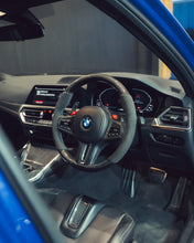 Load image into Gallery viewer, BMW Gxx CARBON FIBRE / ALCANTARA CUSTOM STEERING WHEEL
