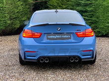 Load image into Gallery viewer, BMW M4 F82 CARBON FIBRE SPOILER - V STYLE
