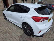 Load image into Gallery viewer, Ford Focus MK4 &amp; MK4.5 (All Models) Rear Window Side Cover (Hex Design) - Hatchback Only
