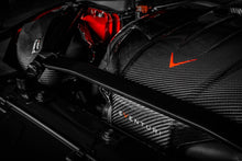 Load image into Gallery viewer, Eventuri Carbon Fibre Engine Cover for BMW Z4 M40i (G29, 2019+, B58) – Pre-Preg 2x2 Weave, OEM Direct Replacement, Gloss or Matte Finish
