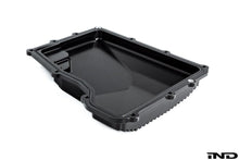 Load image into Gallery viewer, Fall-Line Motorsports BMW DCT Track Package – CNC 6061-T6 Aluminium Baffled Oil Pan + Finned Hydraulics Cover, Increased Capacity &amp; Cooling, AN Ports – Fits E82/E88 135i, E9X 335i/335is/M3, F8X M2/M3/M4, F10 M5, F06/F12/F13 M6, Z4 E89
