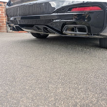 Load image into Gallery viewer, Gloss Black Rear Diffuser for BMW G30 G31 5 Series M Sport 540 550 17-24
