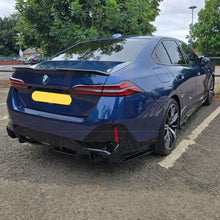 Load image into Gallery viewer, MP Style Gloss Black Side Skirts for BMW G60 5 Series 24-Present
