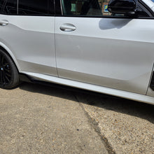 Load image into Gallery viewer, Gloss Black Kit 1 Side Skirts for BMW G05 LCI X5 23-Present
