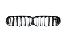 Load image into Gallery viewer, Genuine OEM BMW M Performance Carbon Fibre (Carbon Fiber) Front Kidney Grille for BMW M5 F90 LCI 2020–2023 (incl. M5 Competition)
