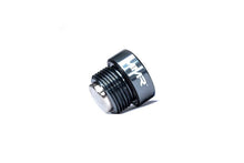 Load image into Gallery viewer, MMX BMW Magnetic Differential Drain &amp; Fill Plug M22 x 1.5 – Anodised 6061‑T6 Aluminium OE Replacement Rear Diff/Final Drive Plug
