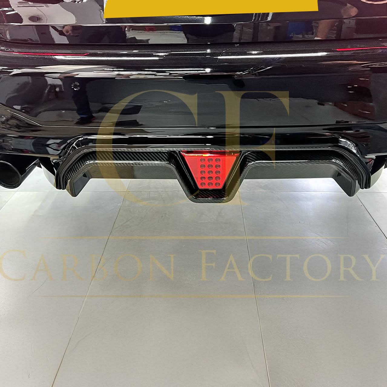 CS Style with LED Pre-Preg Carbon Fibre Rear Diffuser for BMW F90 M5 1