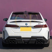 Load image into Gallery viewer, SQ-B Style Pre-Preg Carbon Fibre Rear Diffuser for BMW G90 G99 M5 2025-Present
