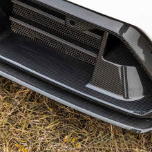 Load image into Gallery viewer, OEM Style Aluminium Alloy Front Center Mesh Grills for BMW G90 G99 M5 2025-Present
