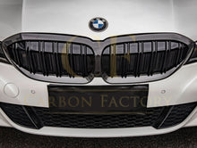 Load image into Gallery viewer, Pre-Preg Carbon Fibre Front Grille for BMW G20 G28 3 Series 19-22
