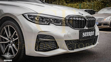 Load image into Gallery viewer, Pre-Preg Carbon Fibre Front Grille for BMW G20 G28 3 Series 19-22
