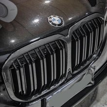 Load image into Gallery viewer, Pre-Preg Carbon Fibre Front Grille for BMW G07 X7 LCI 23-25
