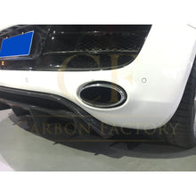 Load image into Gallery viewer, V Style Carbon Fibre Rear Diffuser for Audi R8 Gen 1 10-15
