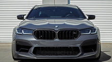 Load image into Gallery viewer, TRE Pre-Preg Carbon Fibre Grille Surround for BMW 5 Series &amp; M5 LCI (2020-2023, G30 G31 F90)
