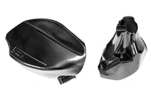 Load image into Gallery viewer, Eventuri BMW B58 Carbon Fibre Cold Air Intake / Induction Kit G20 G21 G22 G23 (M340i &amp; M440i) - Sealed Dual-Feed Airbox, Enlarged Carbon Inlet Tube - V1/V2
