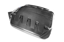 Load image into Gallery viewer, Eventuri Carbon Fibre Intake Plenum for BMW M3 E90 E92 E93 (S65 V8, E9X) - Gloss Carbon
