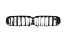 Load image into Gallery viewer, BMW M8 F91/F92/F93 Carbon Fibre Kidney Grilles (2018+) - Genuine BMW M Performance OEM Front Grille Upgrade for Coupe, Convertible &amp; Gran Coupe - 51712462820, 51712462821
