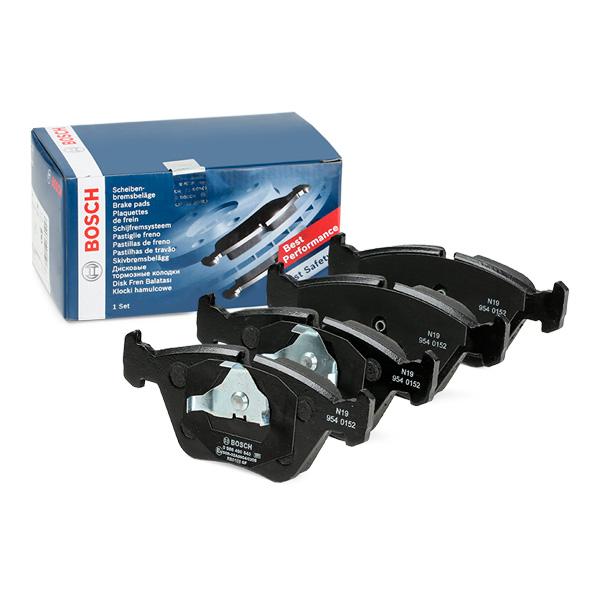 Bosch 0986490640 (0 986 490 640, BP771) Brake Pad Set for BMW ATE Calipers – OE-Quality, Low-Noise – Includes Anti-Squeal Shims & Piston Clip – Fits E36/E46 M3, E34 M5, Z3 M, Z4 M, E34 5 Series, E32 7 Series
