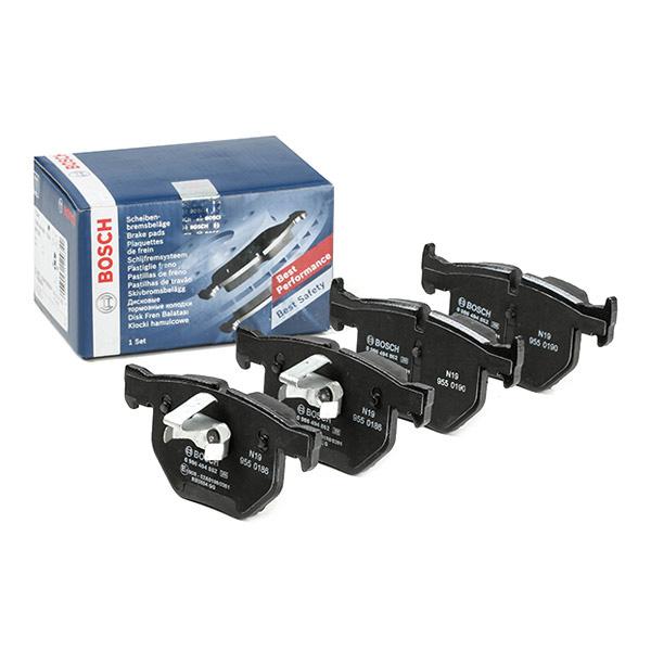 Bosch 0986494862 Brake Pad Set (BP2036, 0 986 494 862) - OEM Low-Metallic with Anti-Squeak Plates & Piston Clip - for BMW X5/X6 (E70 F15 E71 E72 F16)