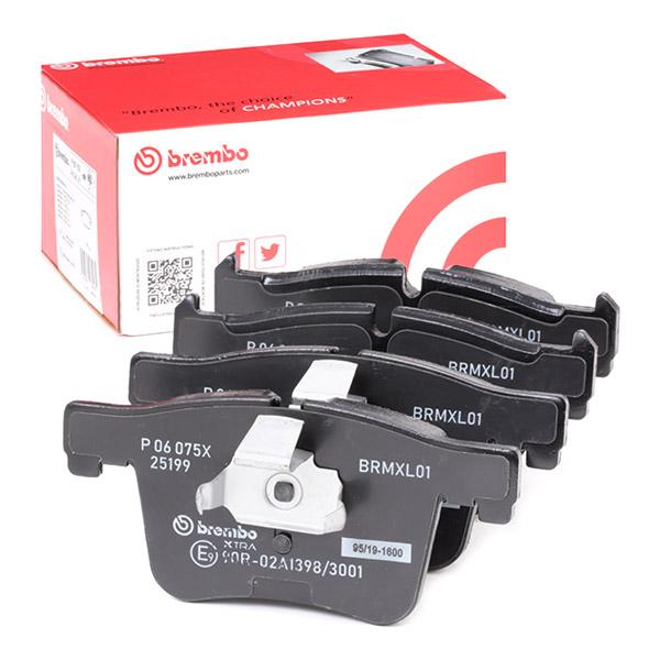 Brembo P 06 075X Brake Pad Set Prepared For Wear Indicator